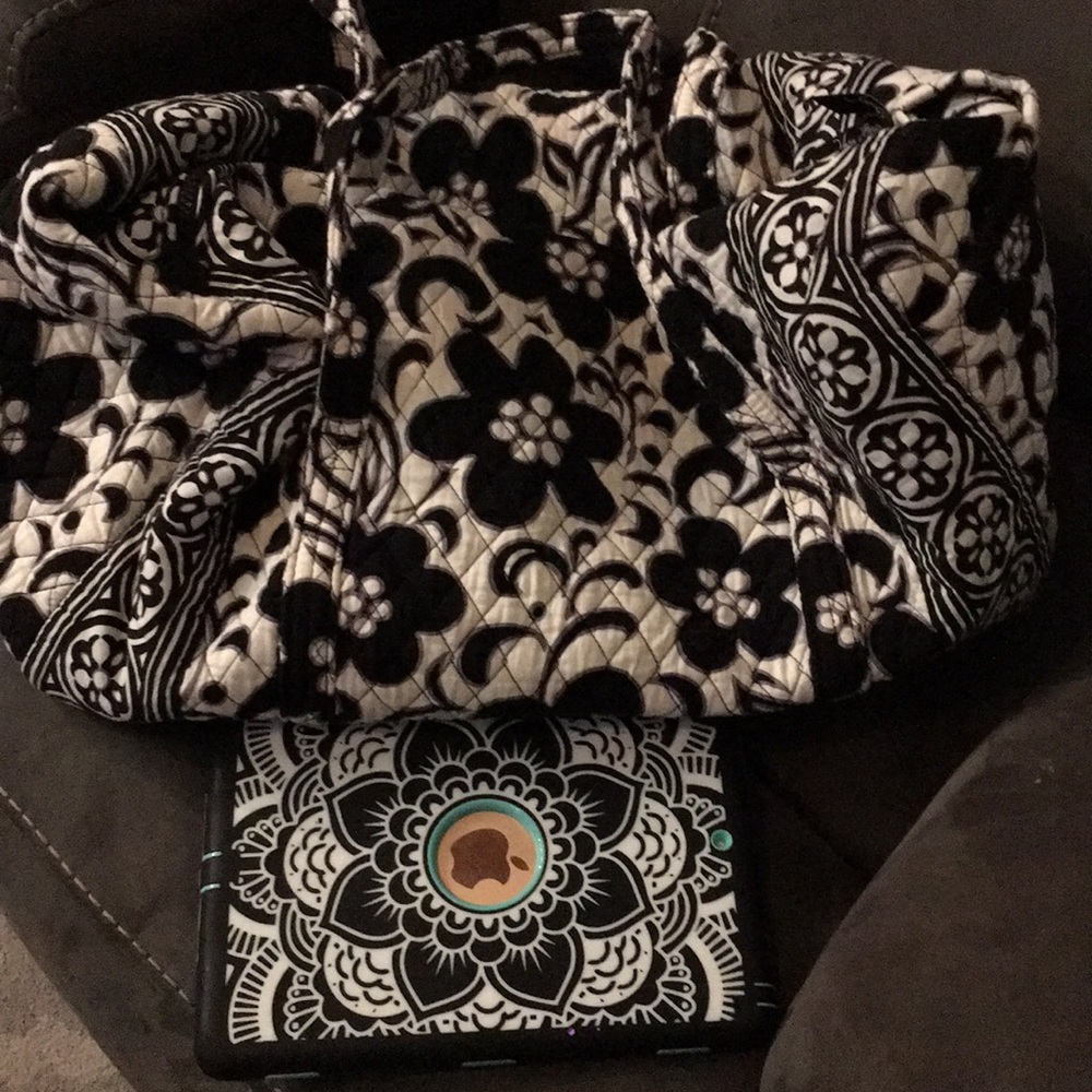 Large weekend duffel bag